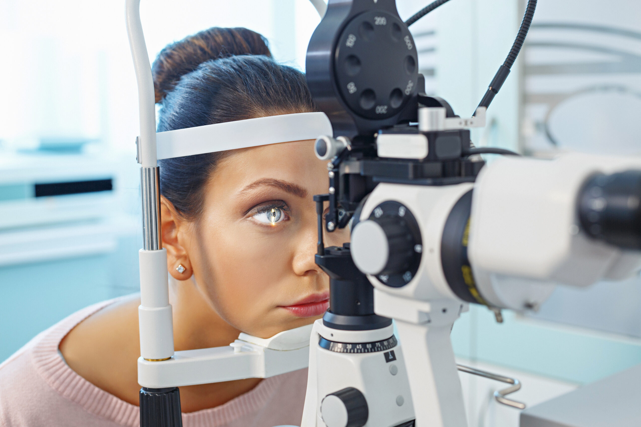 Modern LASIK eye surgery