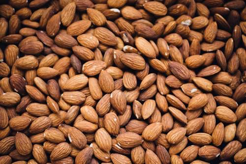 Nuts and seeds for optimal eye health